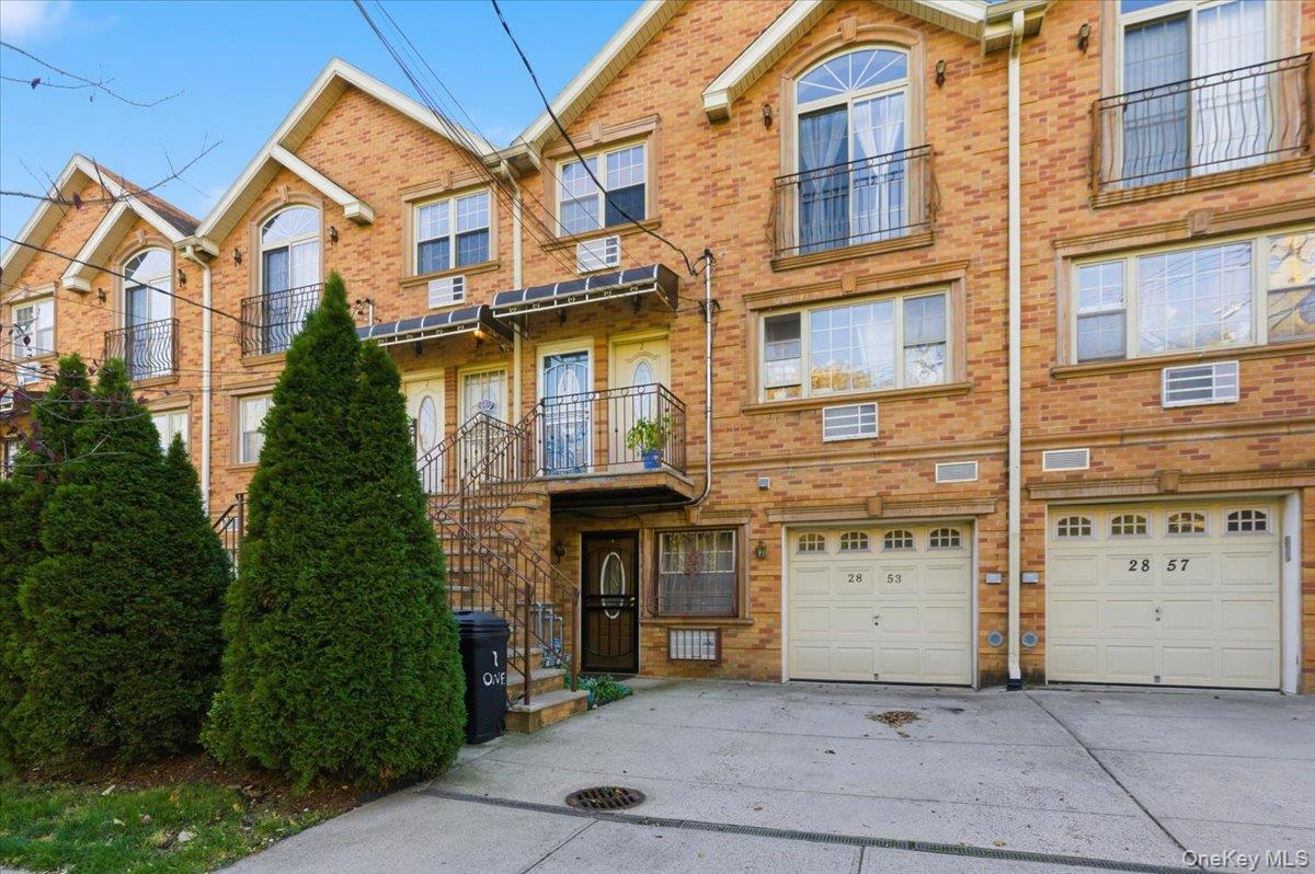 2853 Ely Avenue Unit: 3