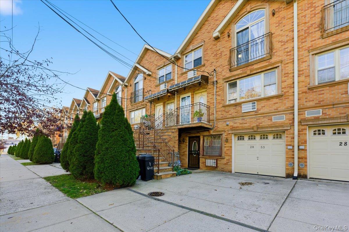 2853 Ely Avenue Unit: 3