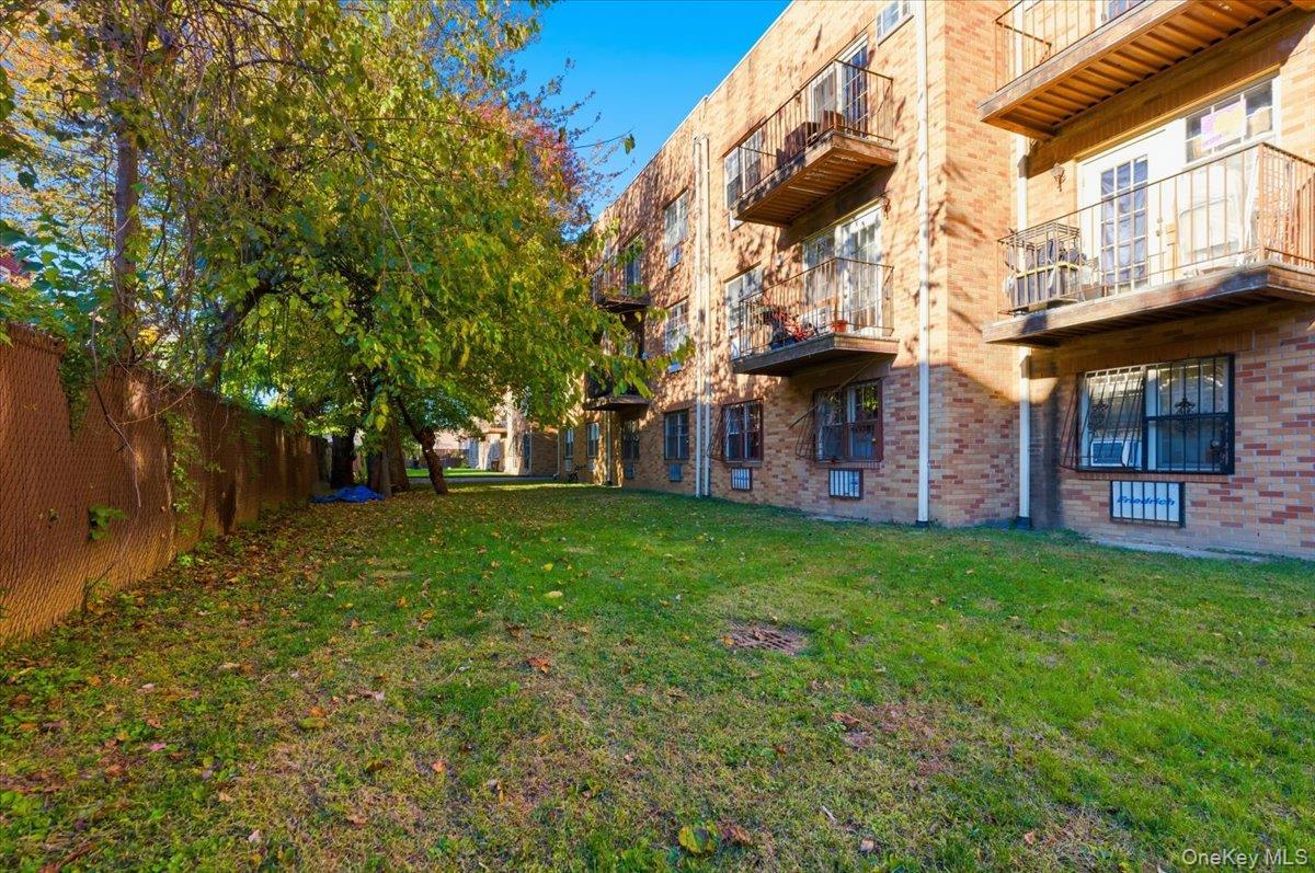 2853 Ely Avenue Unit: 3