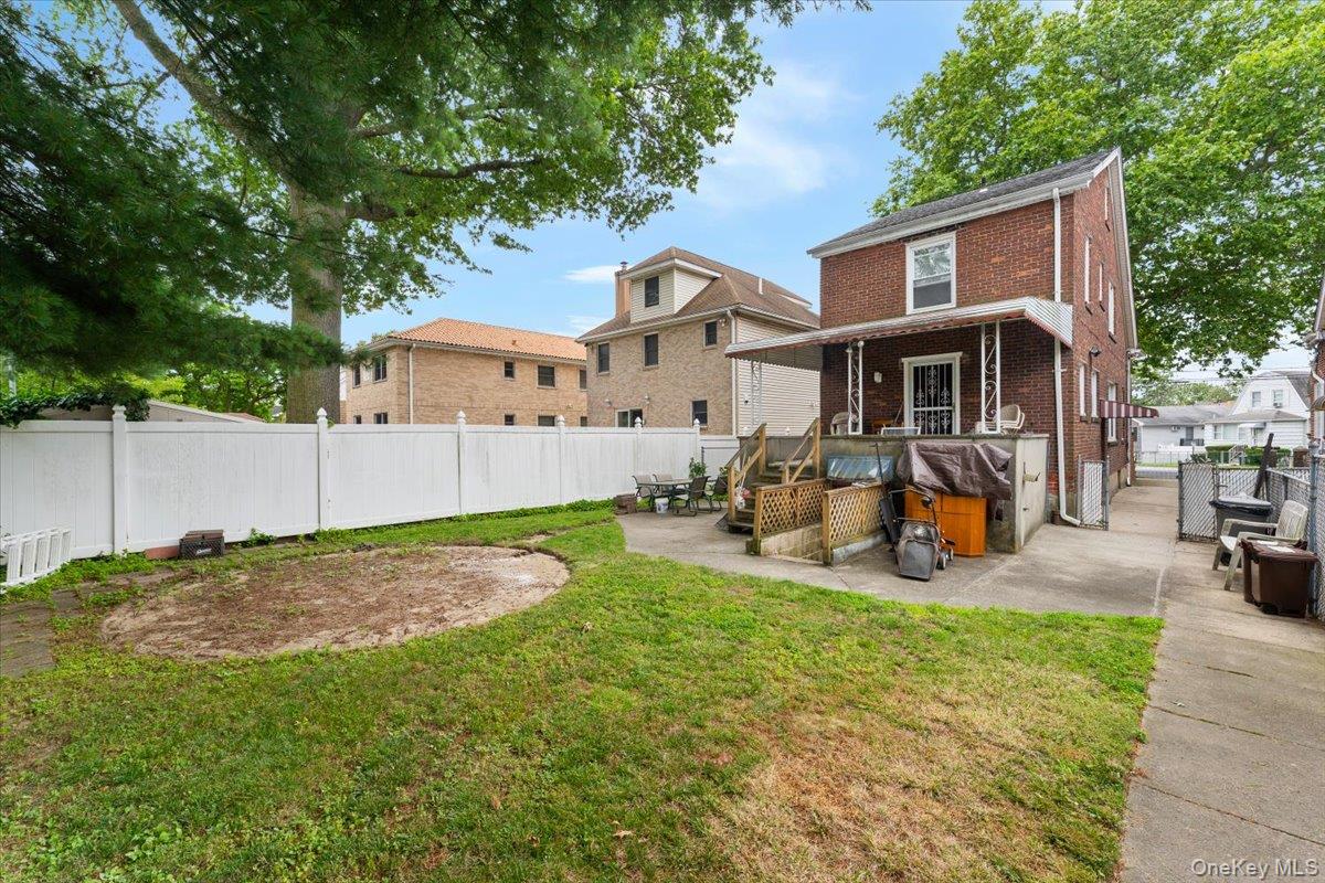 3183 Waterbury Avenue