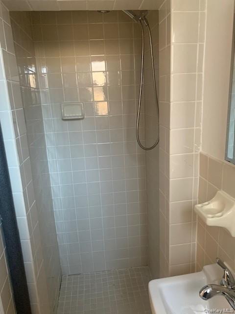 1052 Brinsmade Avenue