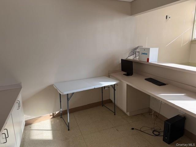 5037 Broadway Unit: 1