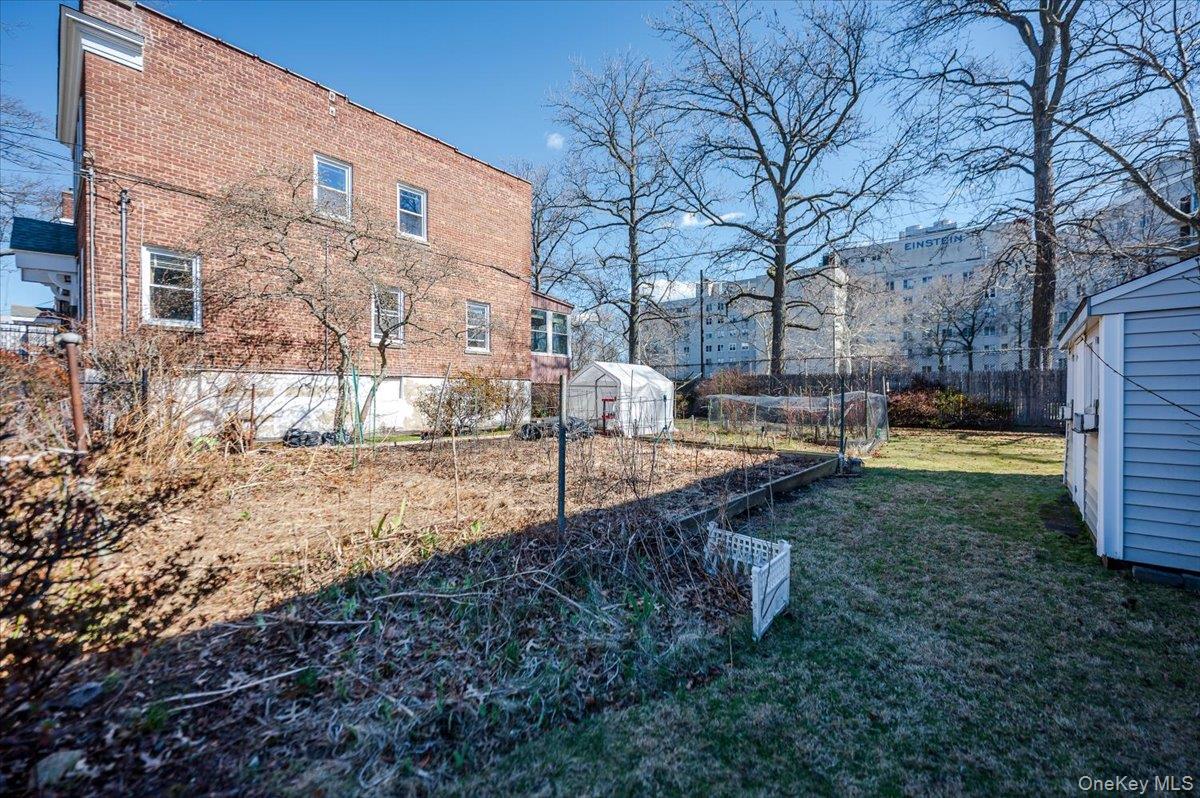 1776 Seminole Avenue