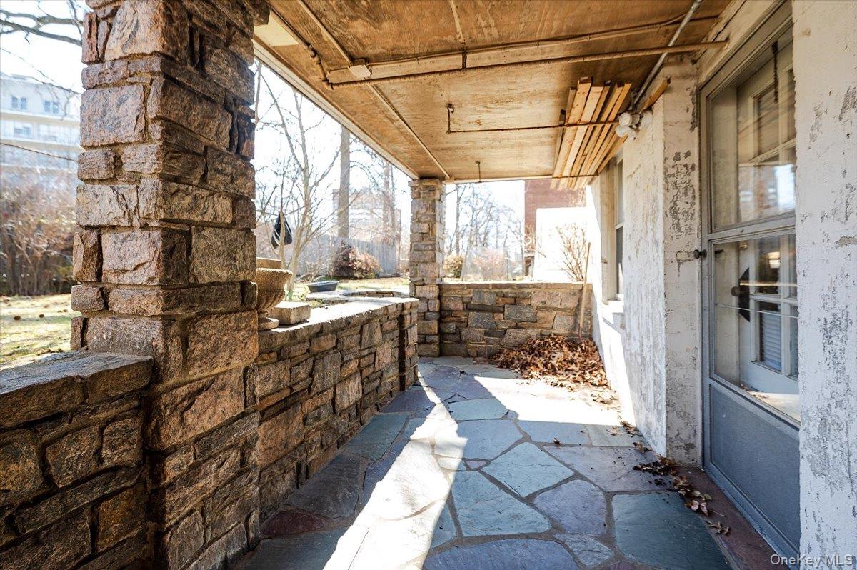 1776 Seminole Avenue