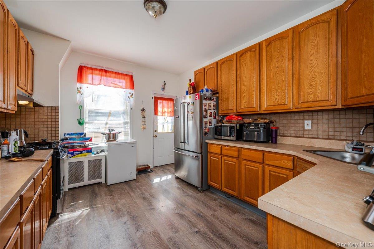 2918 Bruckner Boulevard