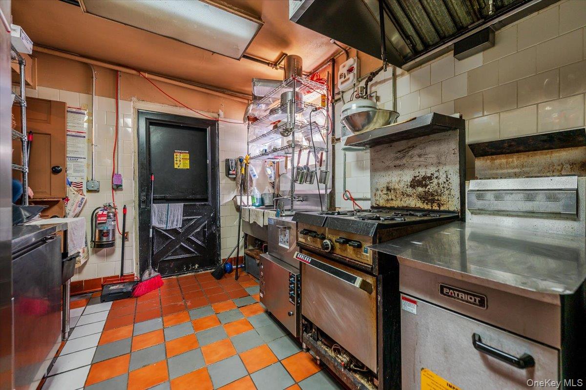 2918 Bruckner Boulevard