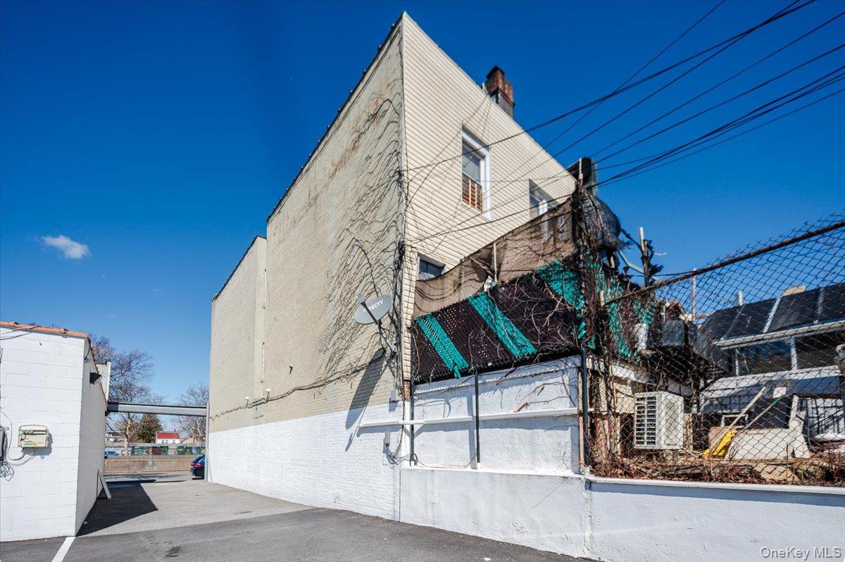 2918 Bruckner Boulevard