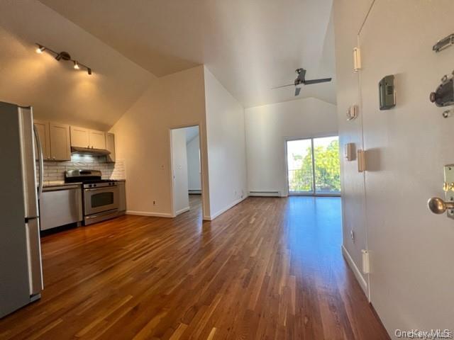 1305 Balcom Avenue