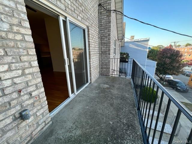 1307 Balcom Avenue