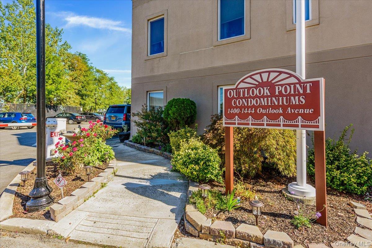 1436 Outlook Avenue Unit: 2