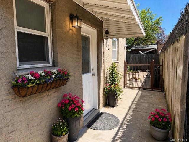 2516 Eastchester Road