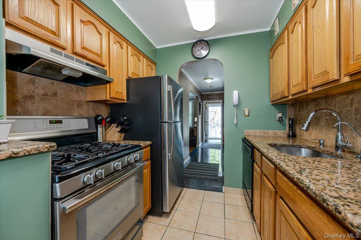 2015 Narragansett Avenue