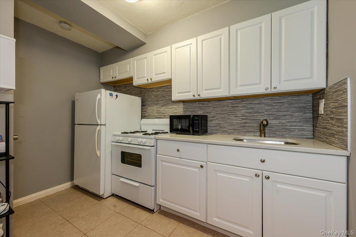 2015 Narragansett Avenue