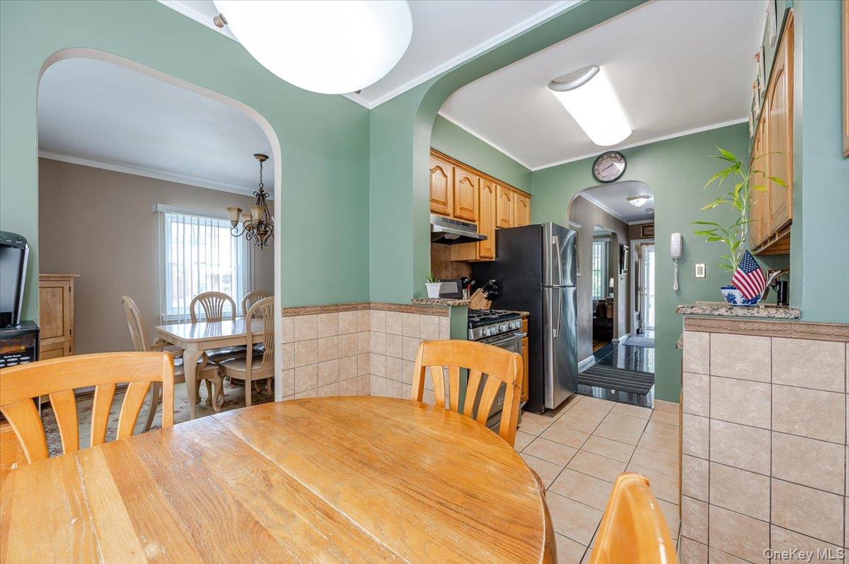 2015 Narragansett Avenue