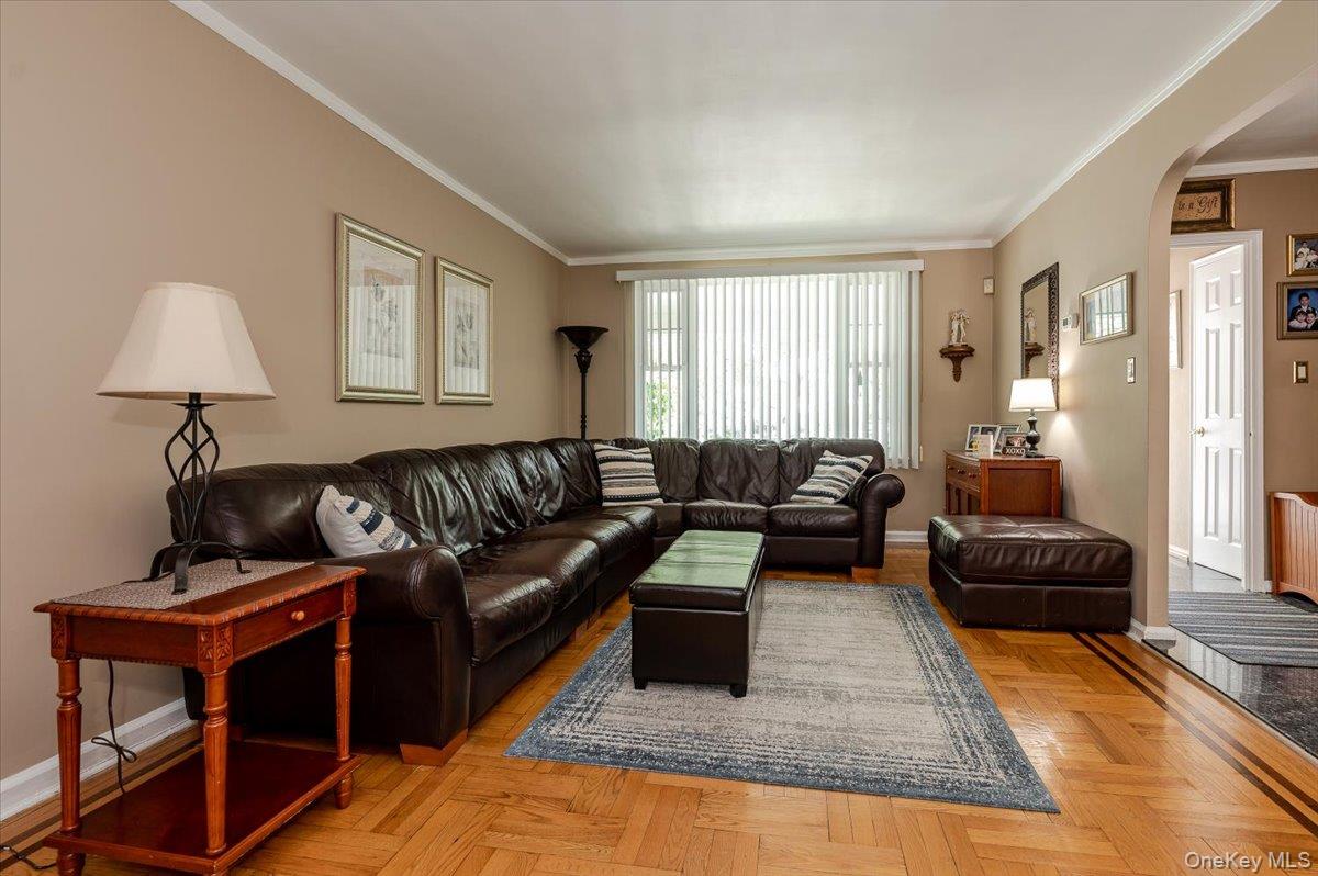 2015 Narragansett Avenue