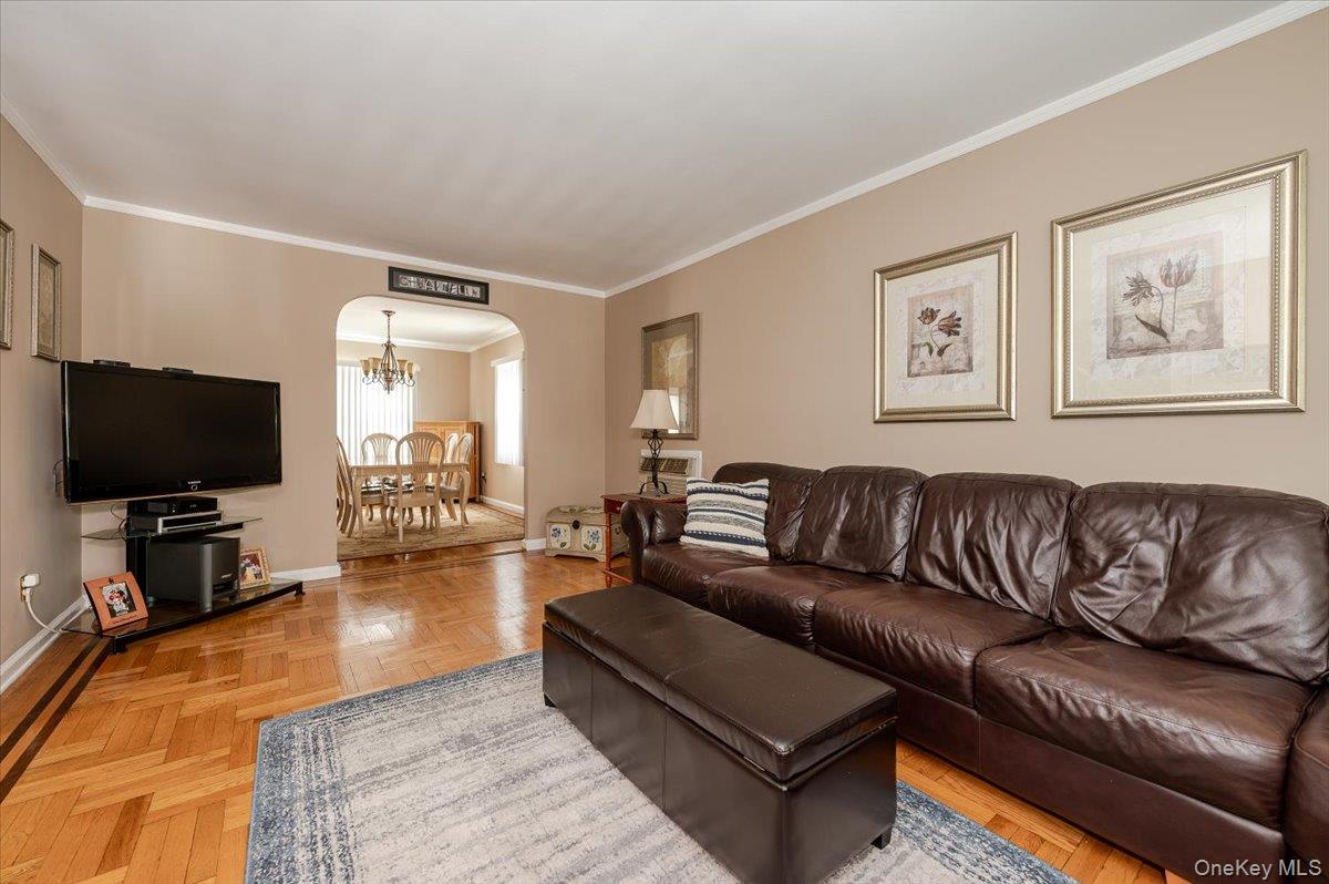 2015 Narragansett Avenue