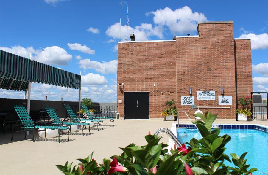 200 S Brentwood Boulevard Unit: 13C & D