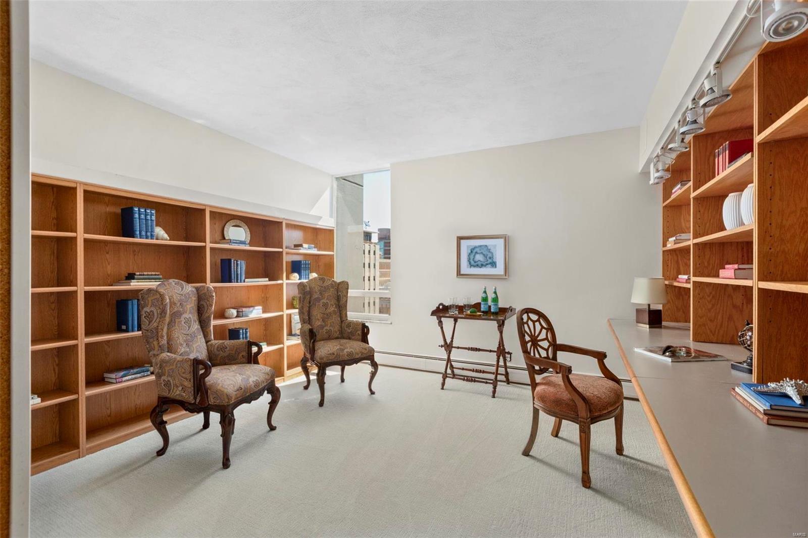 200 S Brentwood Boulevard Unit: 13C & D