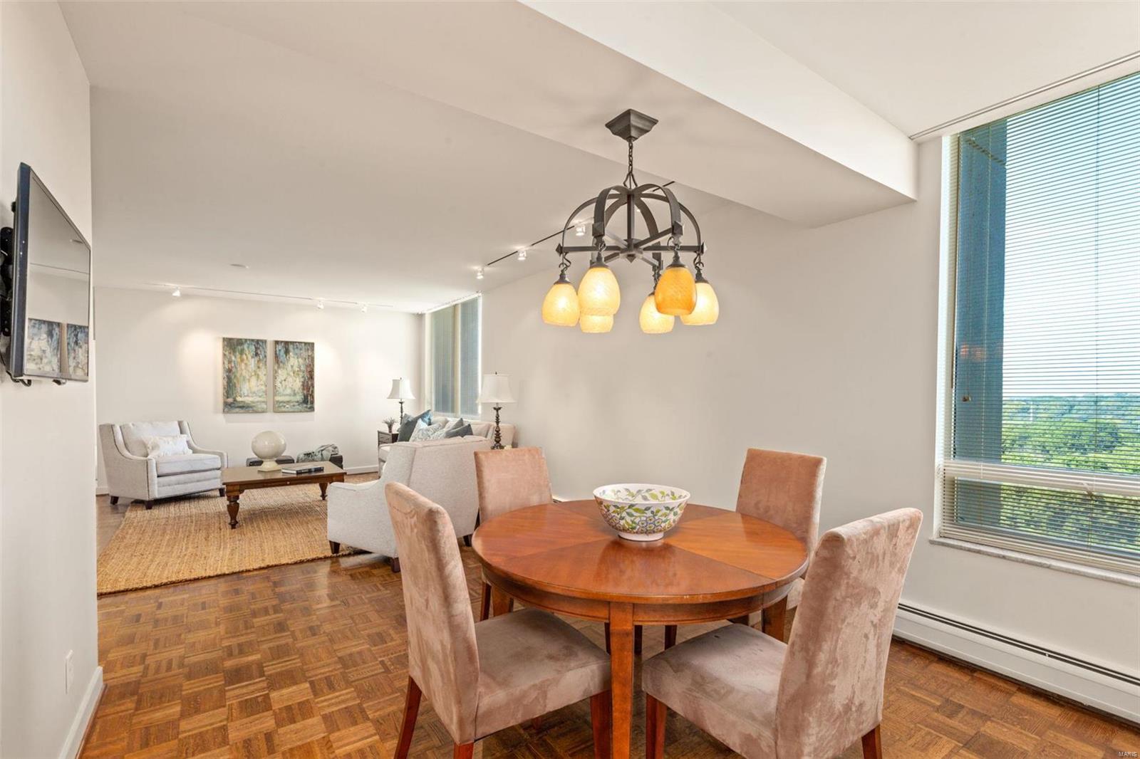 200 S Brentwood Boulevard Unit: 13C & D