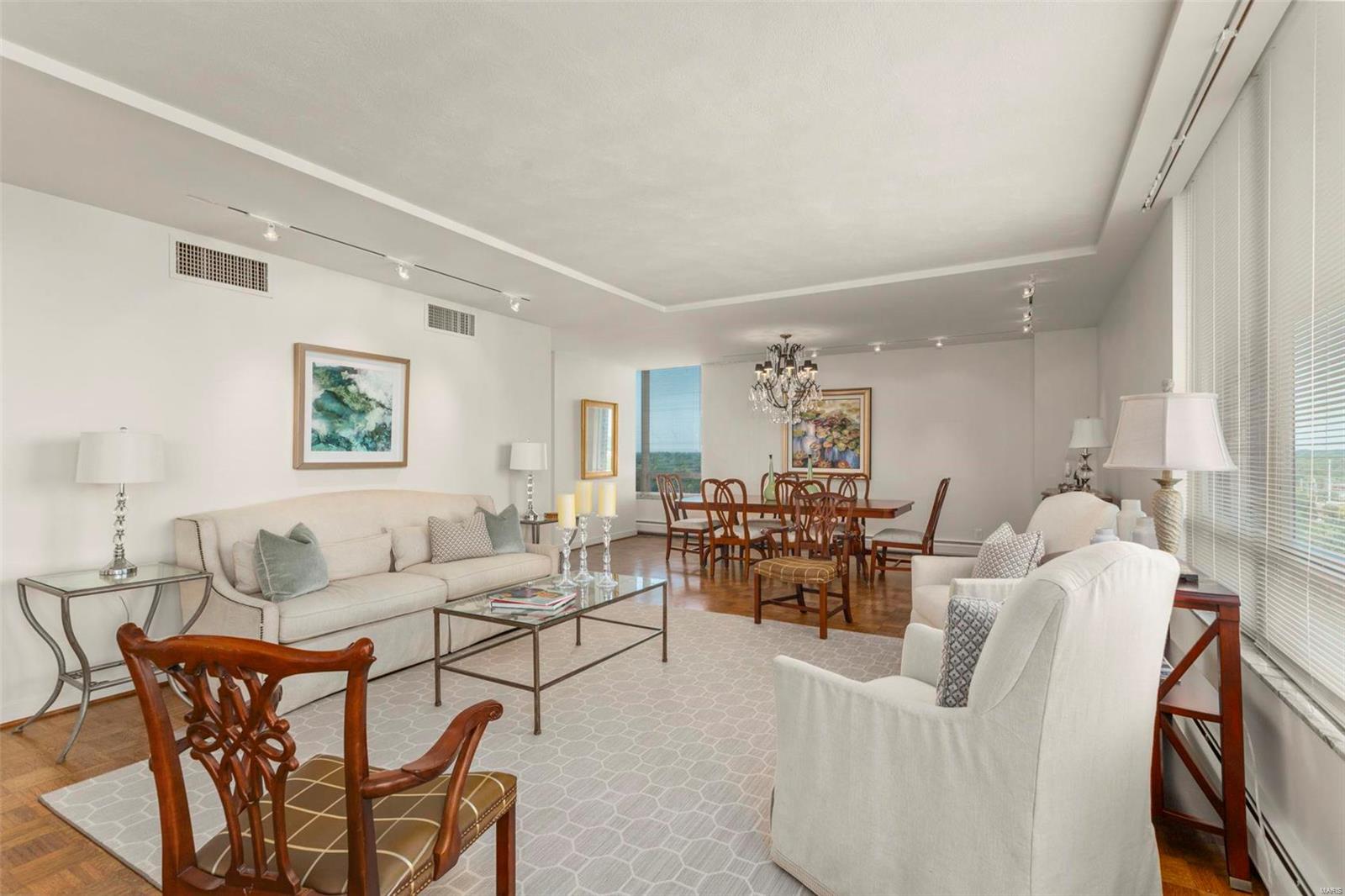 200 S Brentwood Boulevard Unit: 13C & D