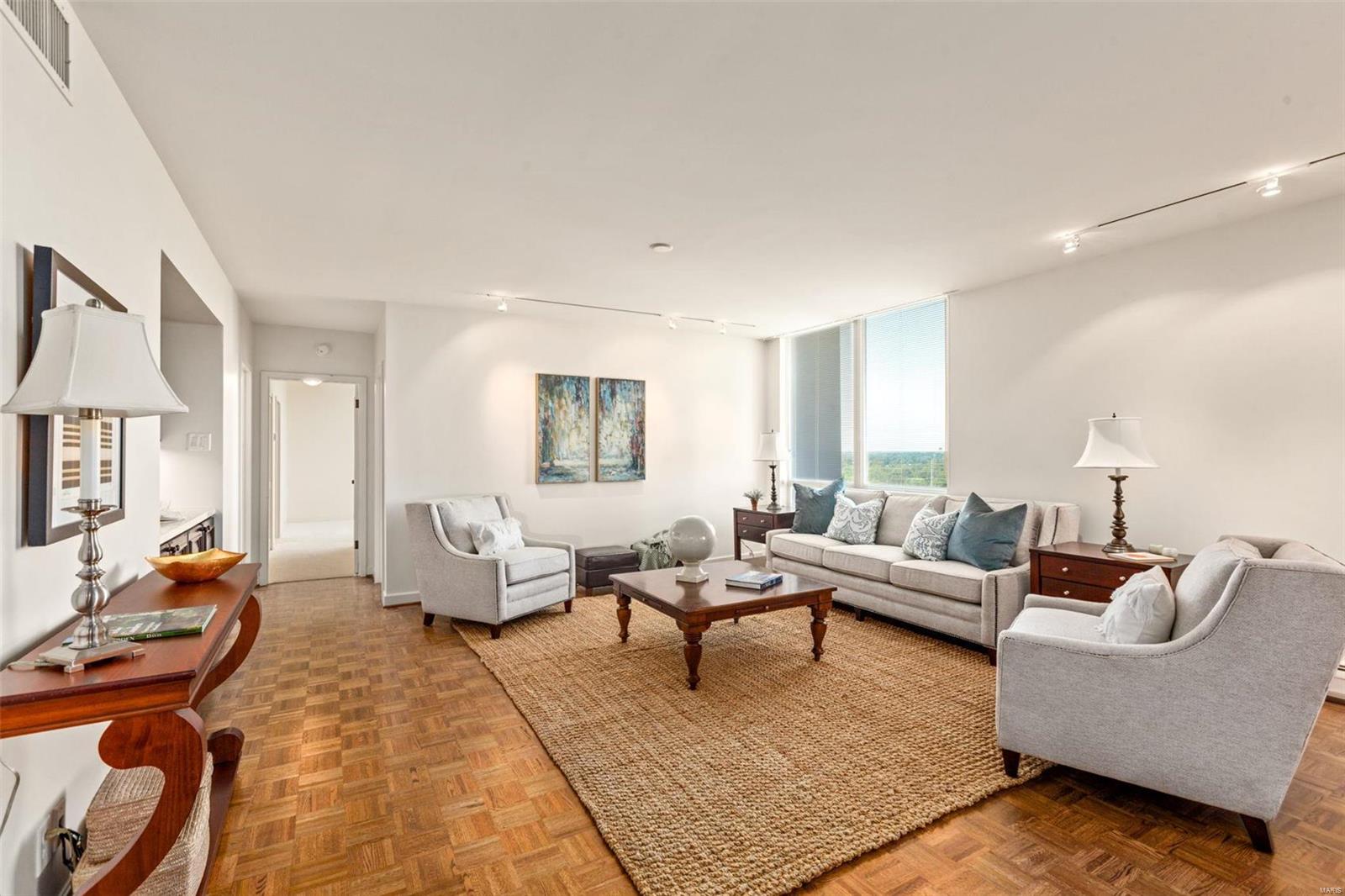 200 S Brentwood Boulevard Unit: 13C & D