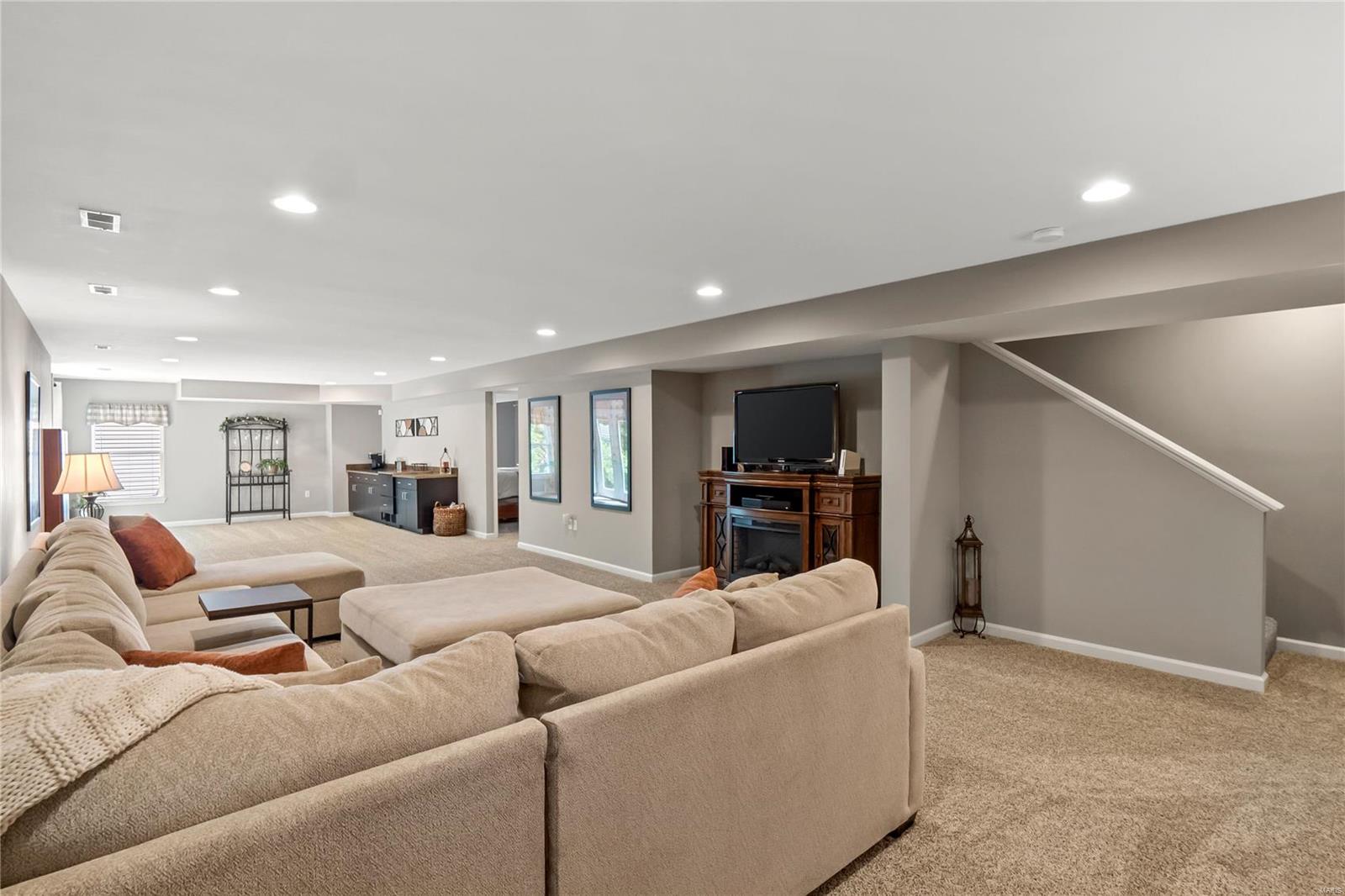 1432 Mary Drive