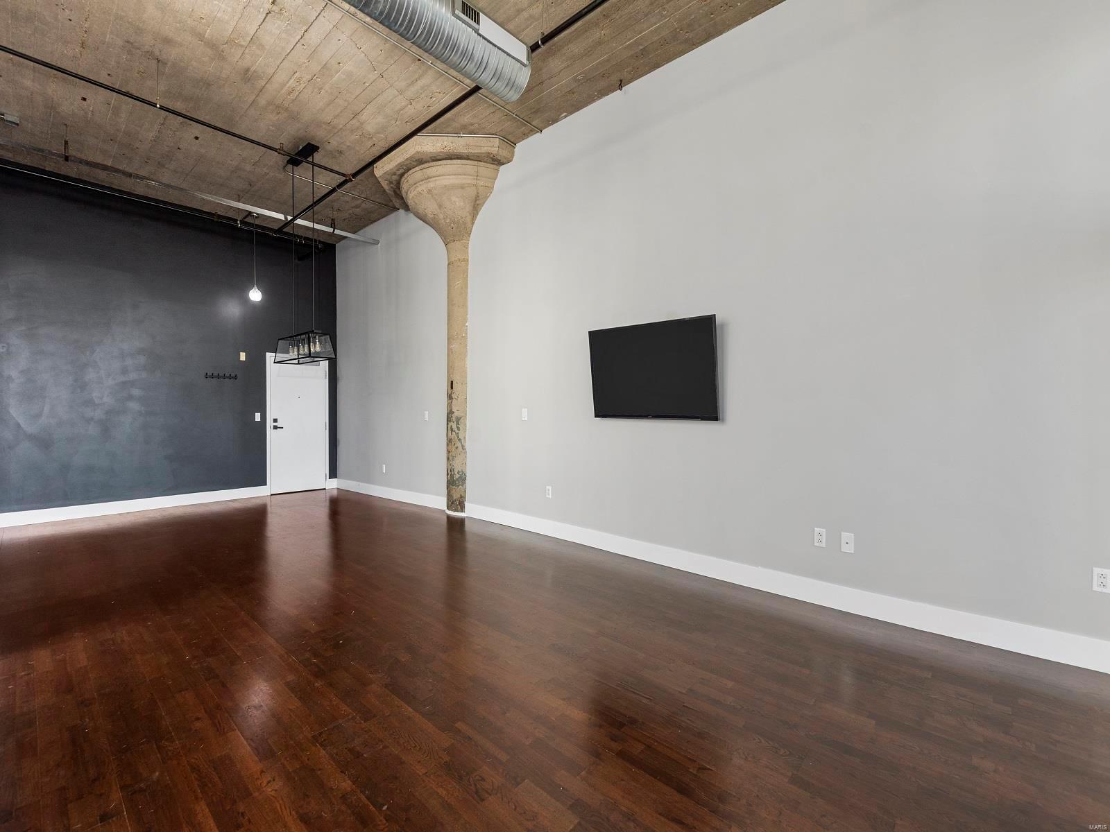 4100 Forest Park Avenue Unit: 524