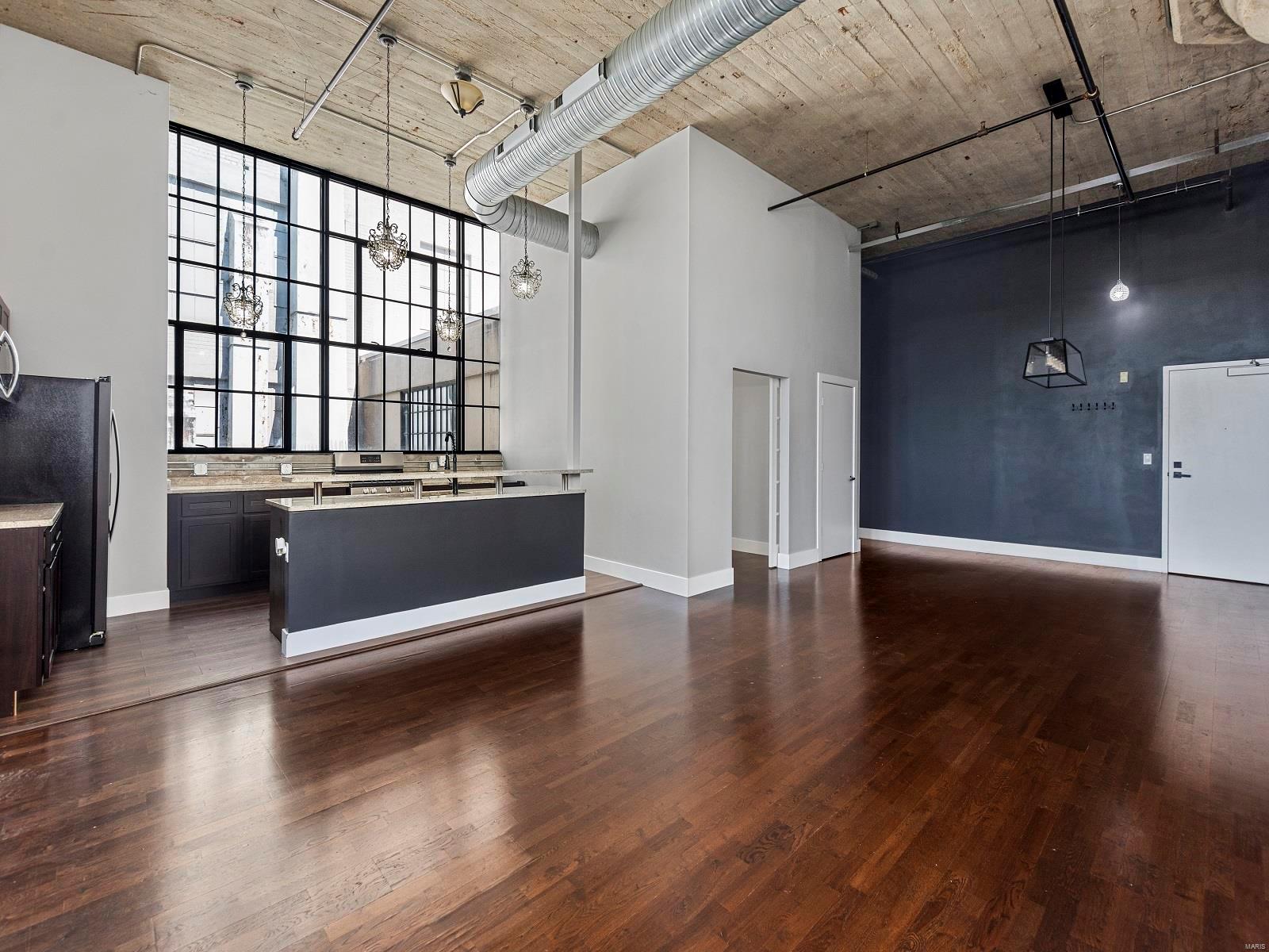 4100 Forest Park Avenue Unit: 524