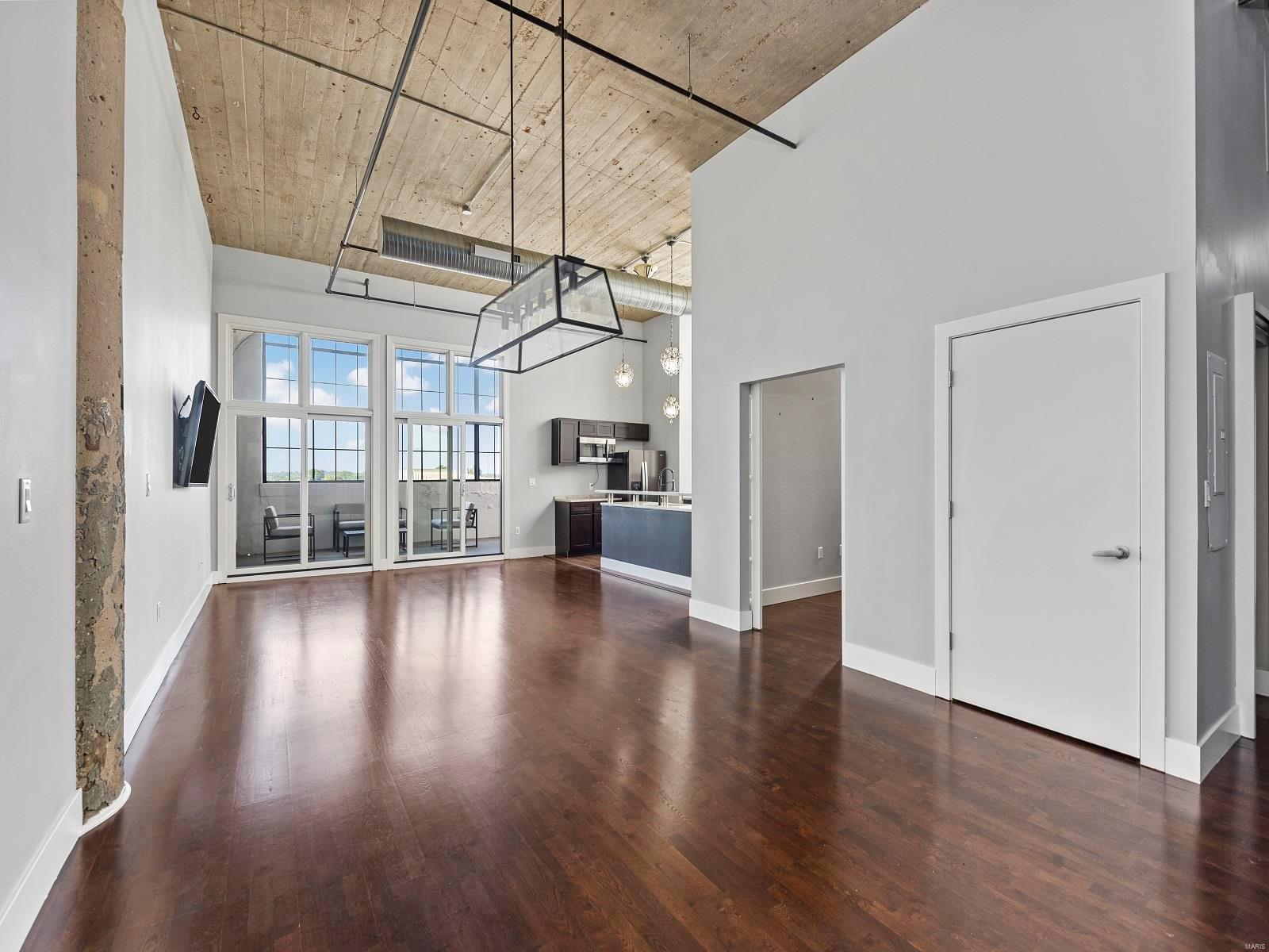 4100 Forest Park Avenue Unit: 524