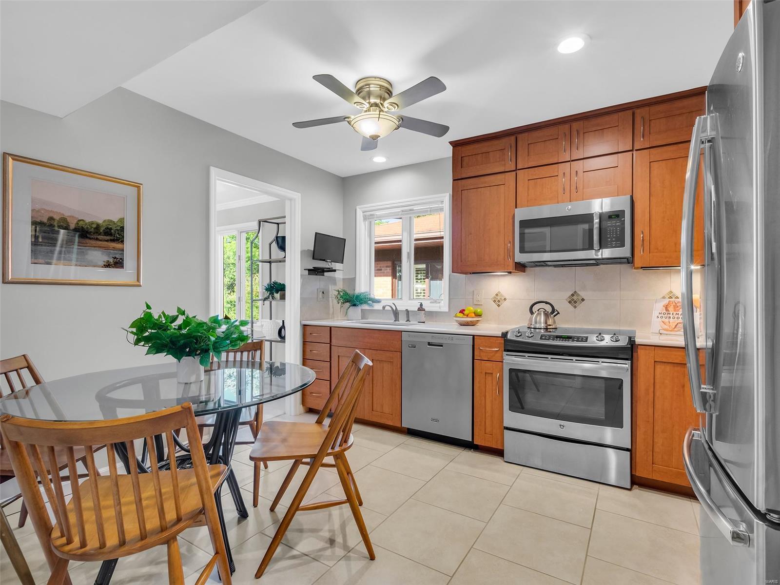 120 W Essex Avenue Unit: 3B