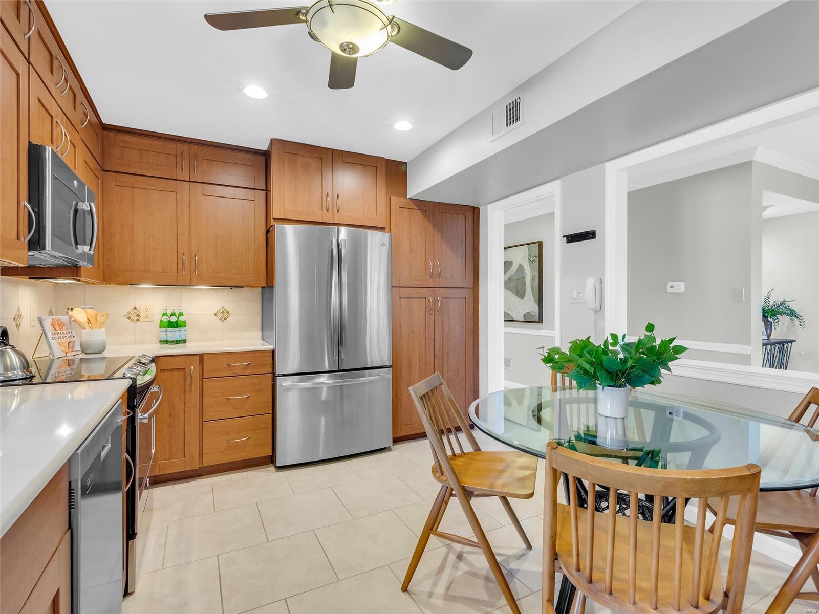 120 W Essex Avenue Unit: 3B