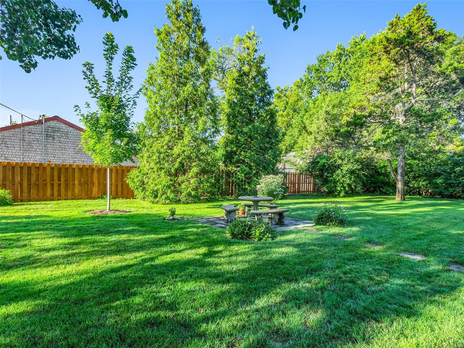 120 W Essex Avenue Unit: 3B