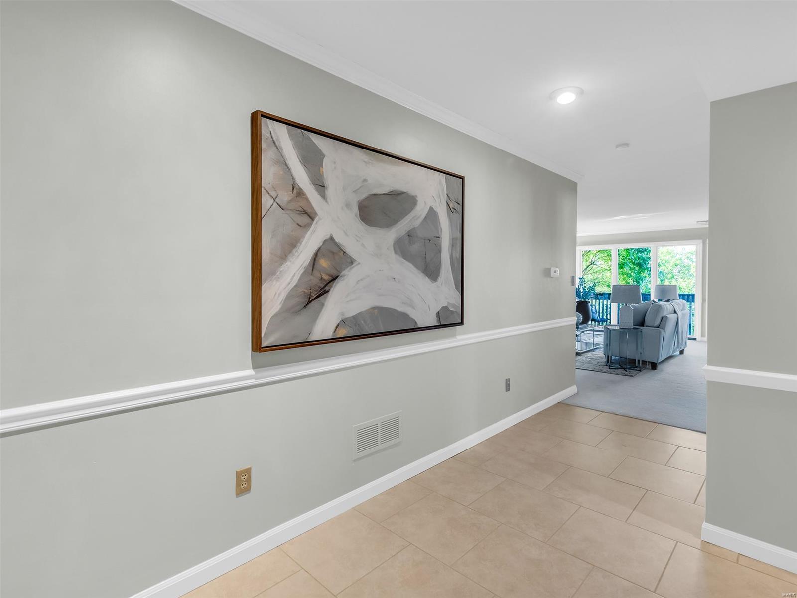 120 W Essex Avenue Unit: 3B