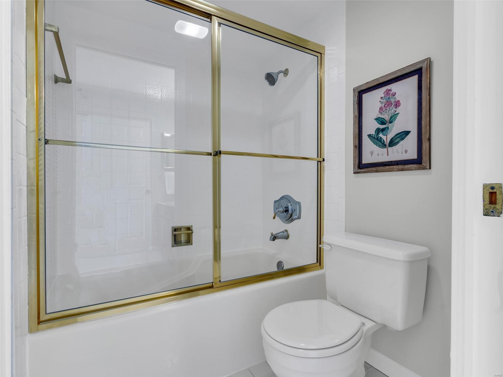 120 W Essex Avenue Unit: 3B