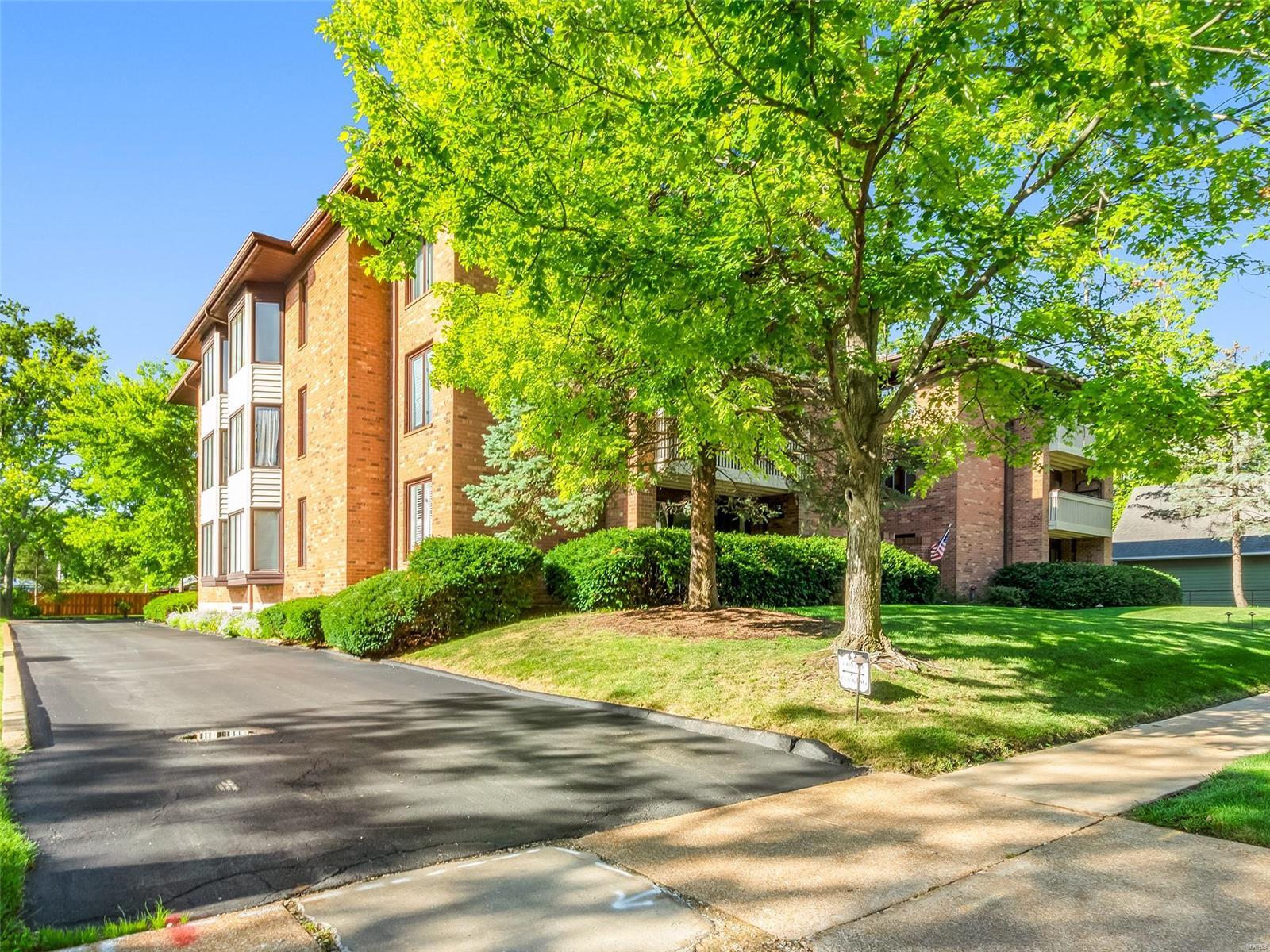 120 W Essex Avenue Unit: 3B