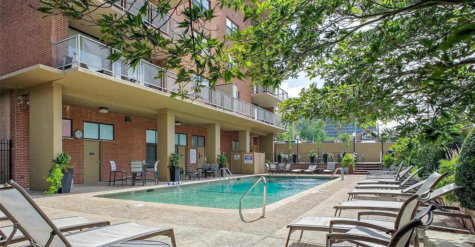 4466 West Pine Boulevard Unit: 20C
