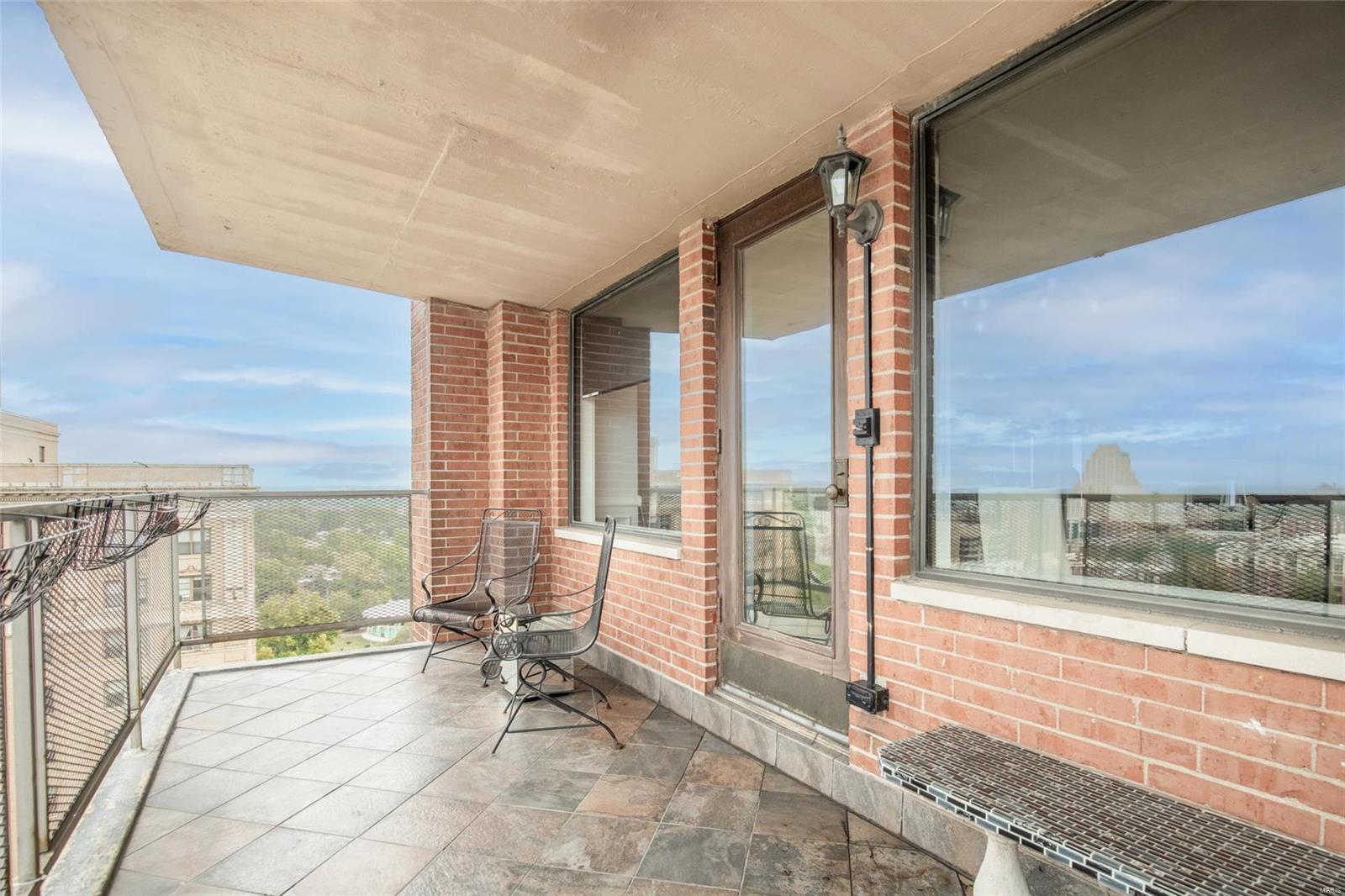 4466 West Pine Boulevard Unit: 20C