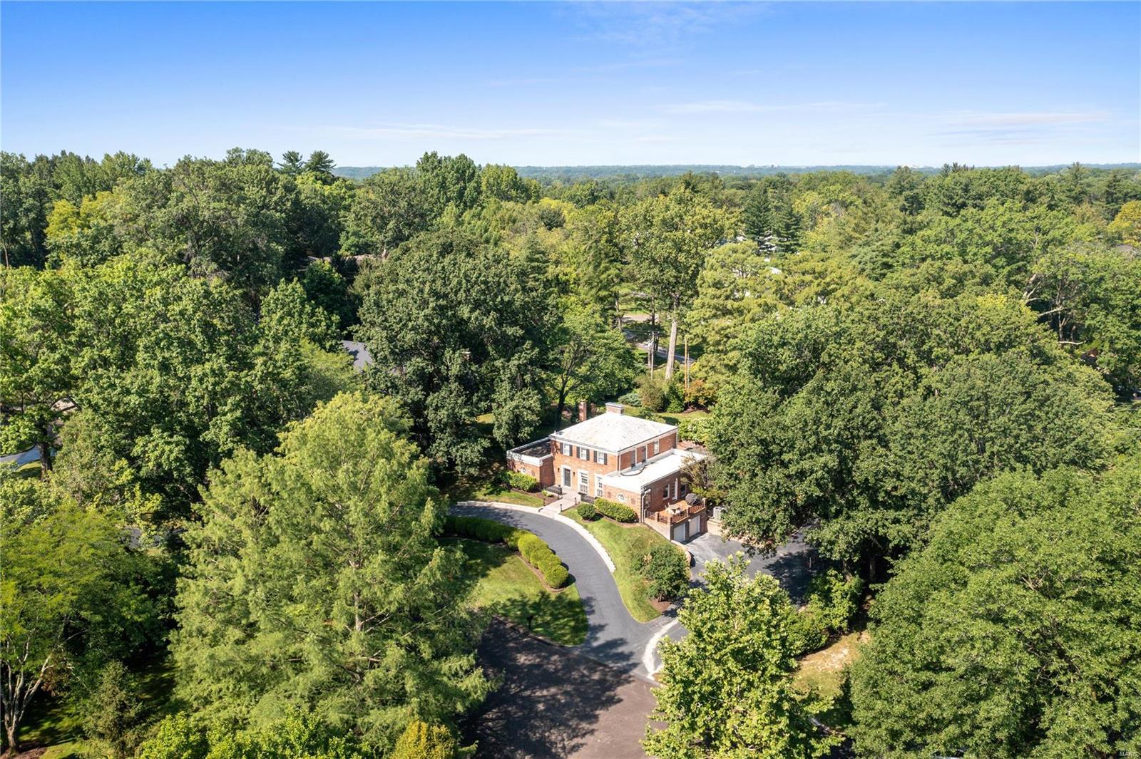 27 Briarcliff