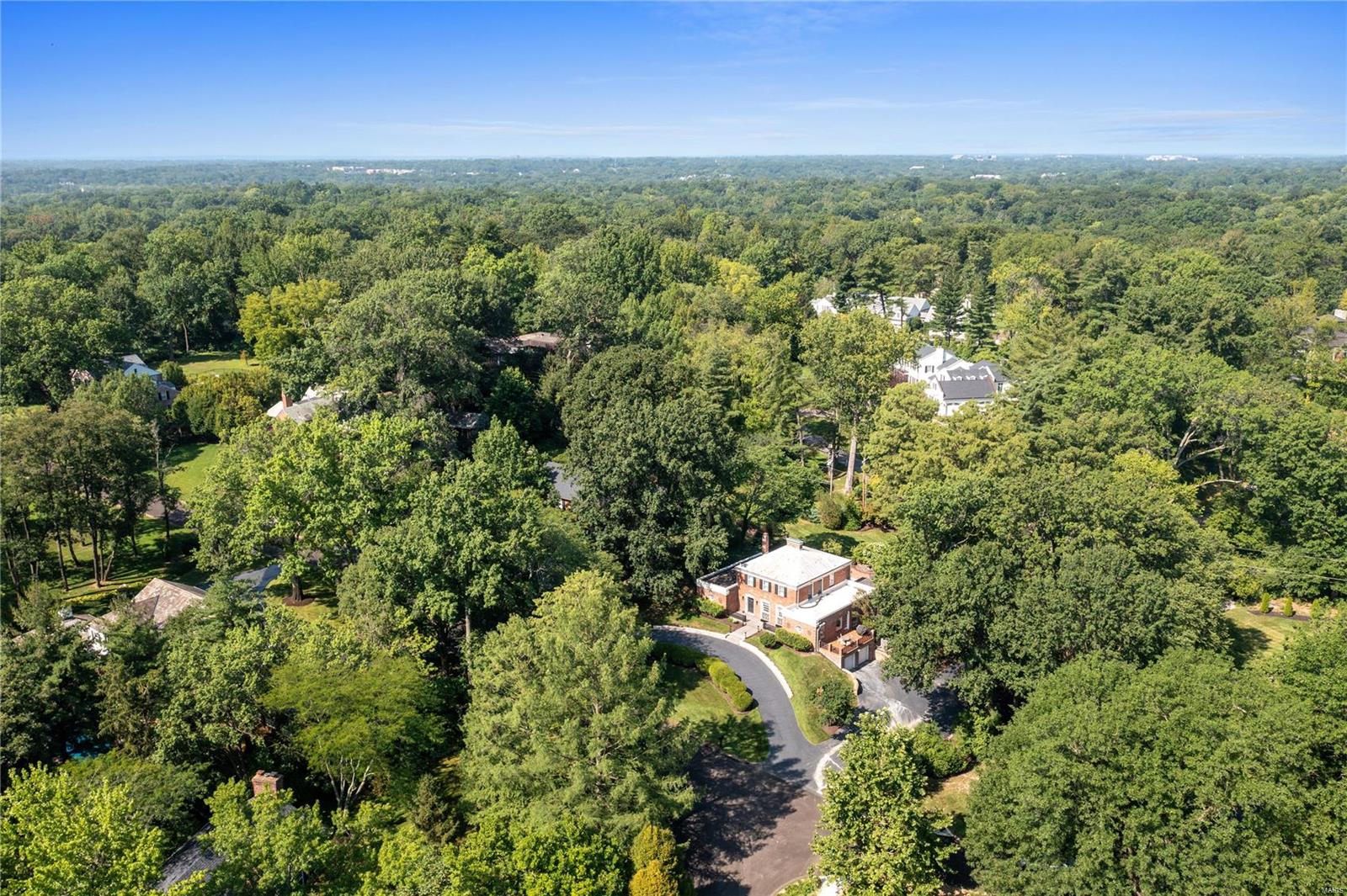 27 Briarcliff