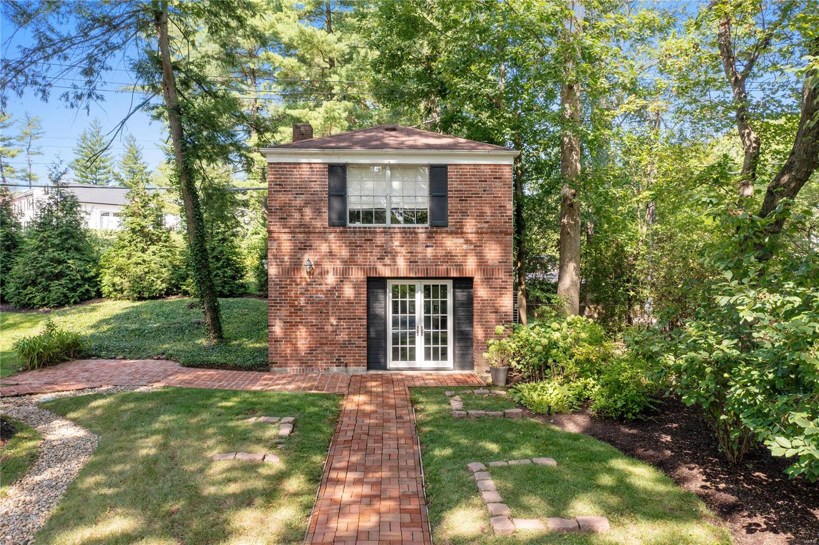 27 Briarcliff