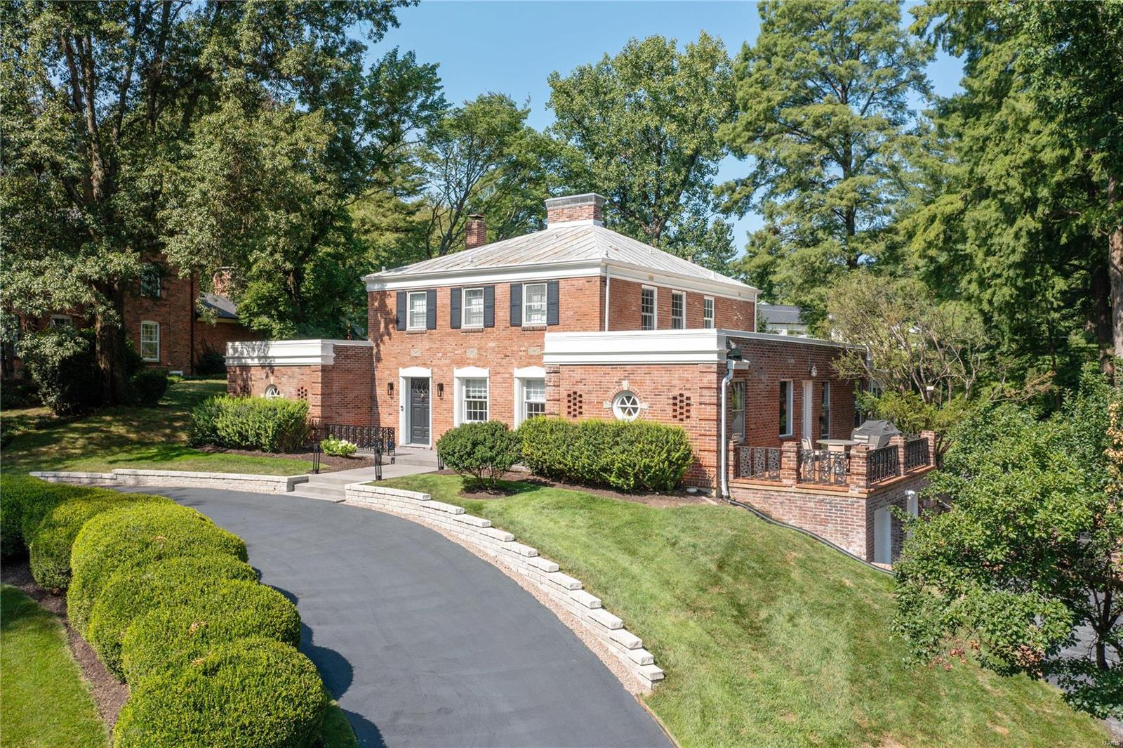 27 Briarcliff