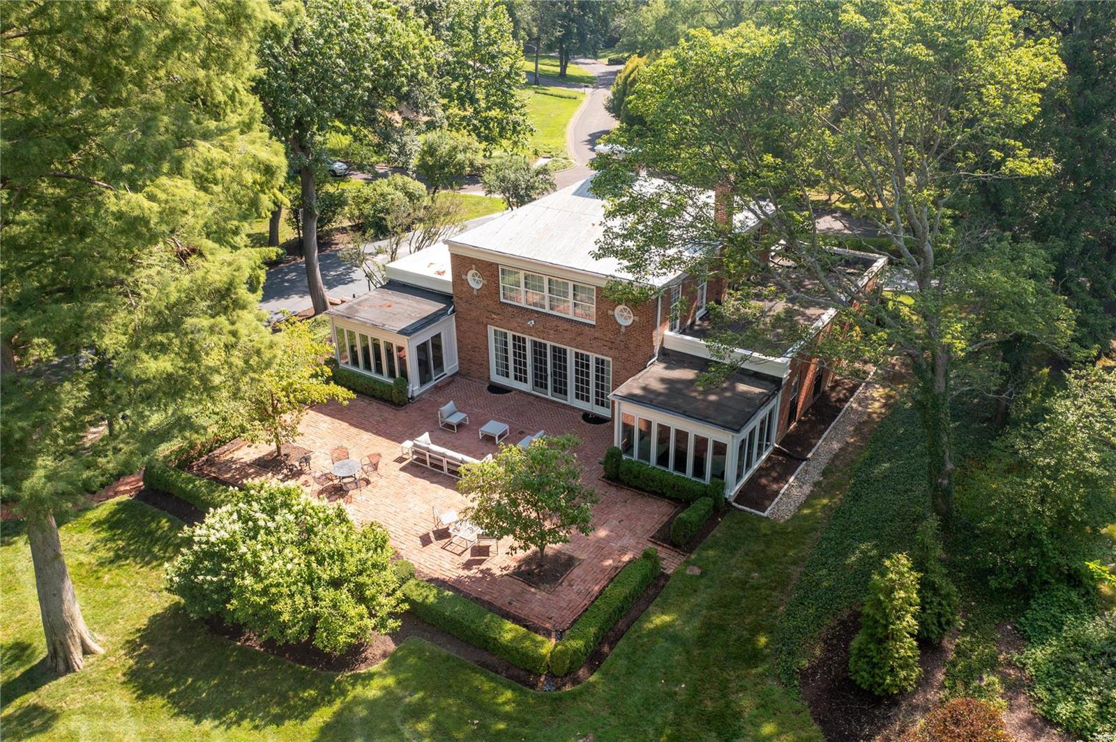 27 Briarcliff