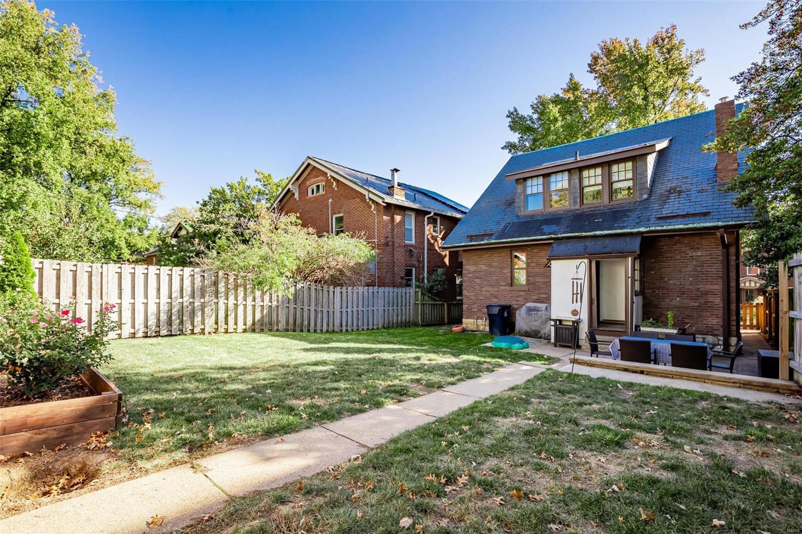 7127 Pershing Avenue