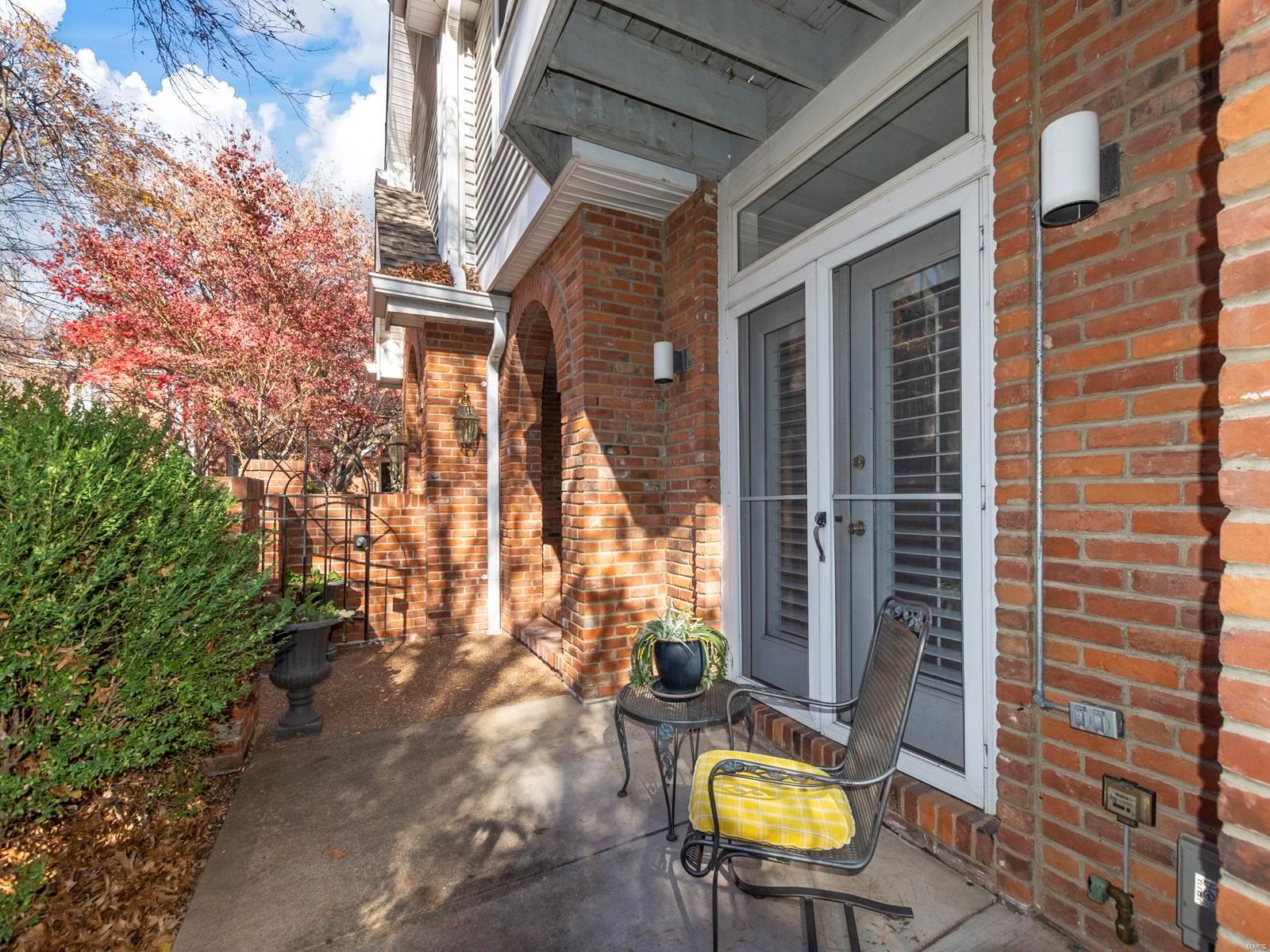 2 Country Club Terrace