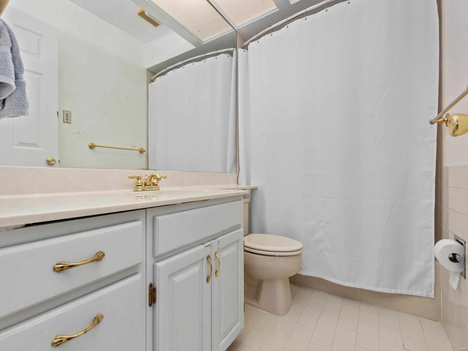 2 Country Club Terrace