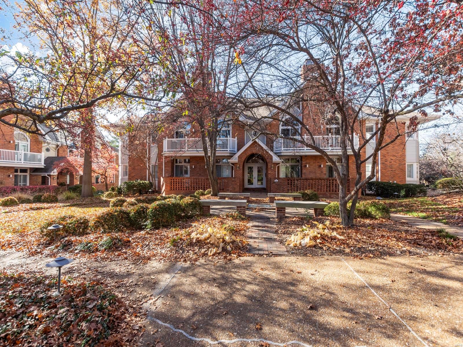 2 Country Club Terrace