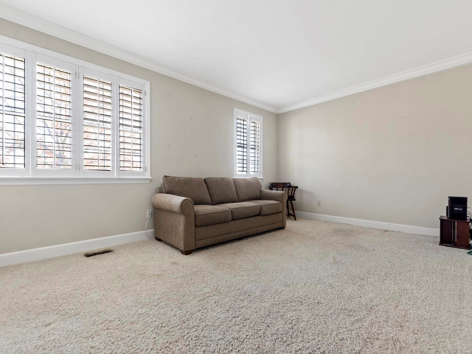 2 Country Club Terrace