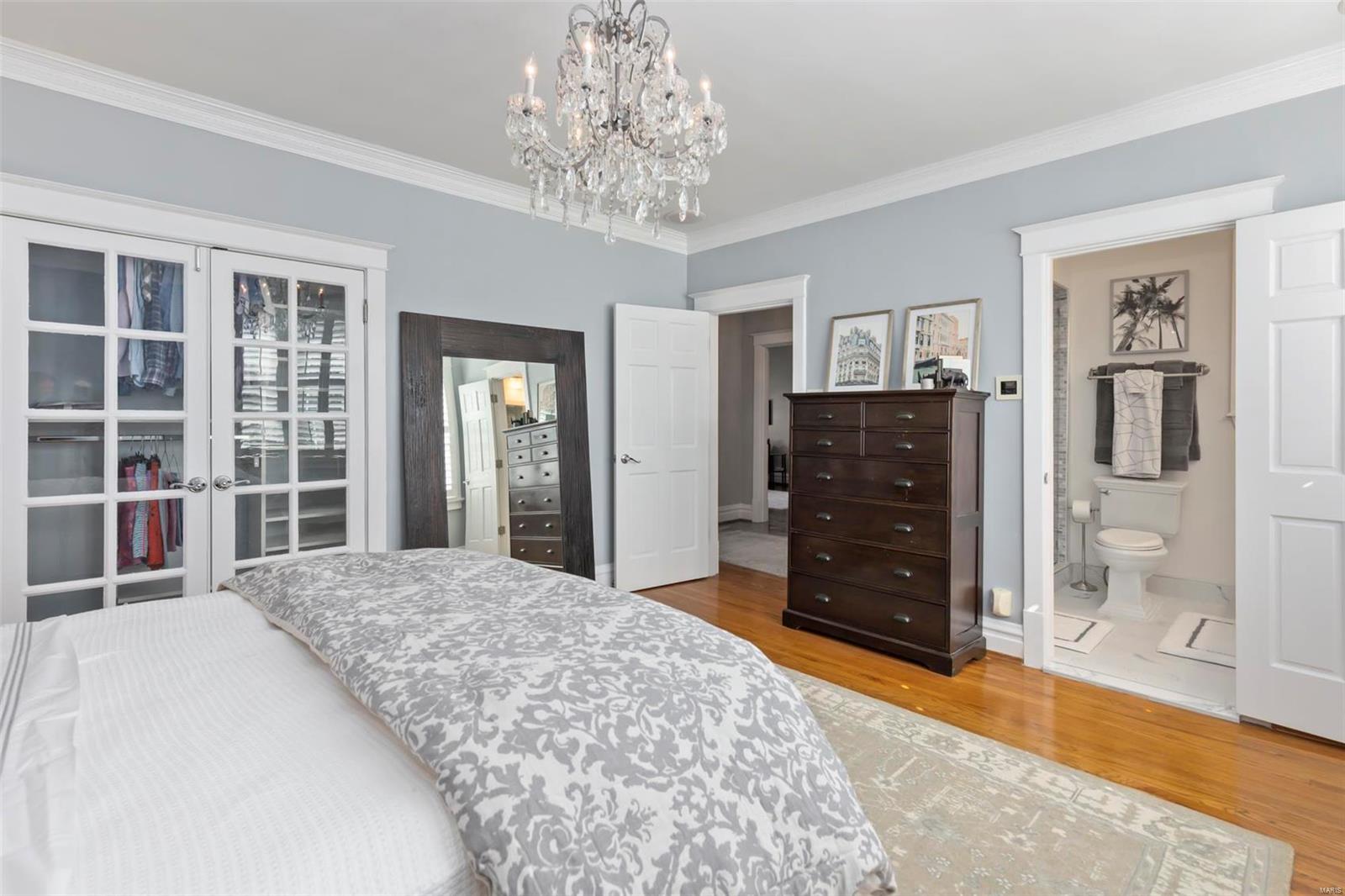 7361 Kingsbury Boulevard