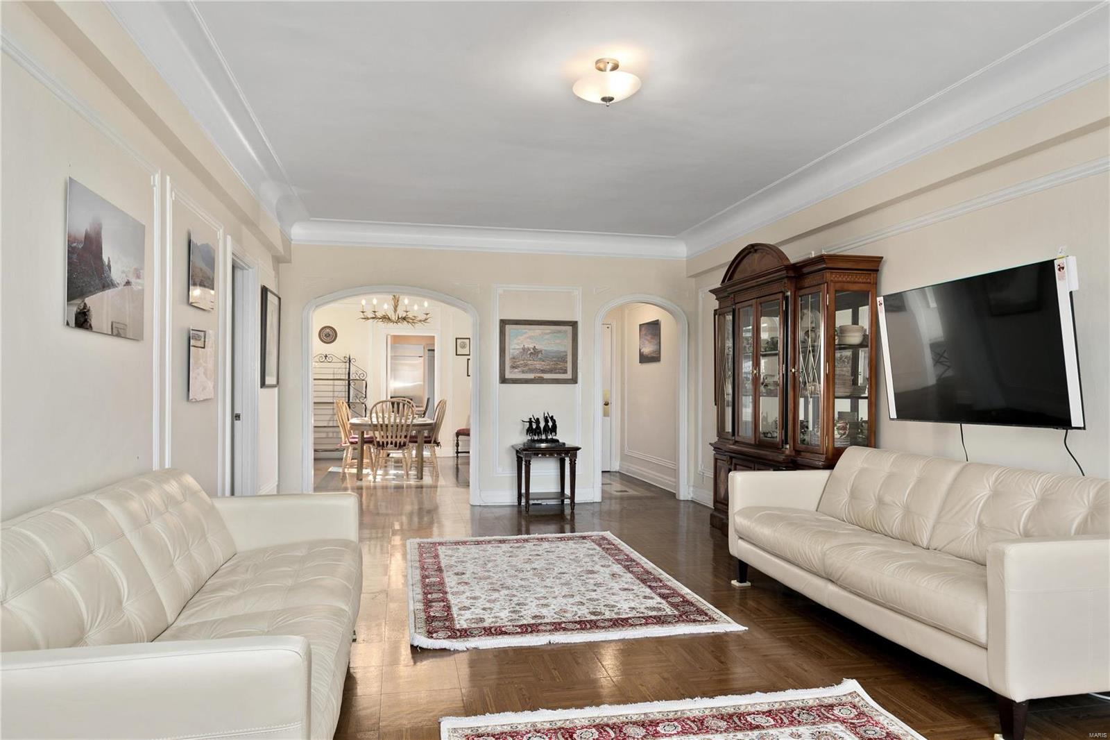 4440 Lindell Boulevard Unit: 801