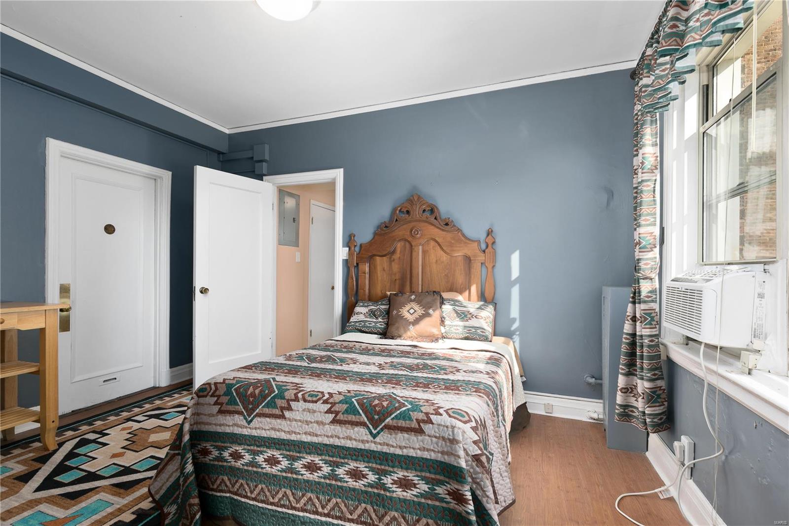 4440 Lindell Boulevard Unit: 801